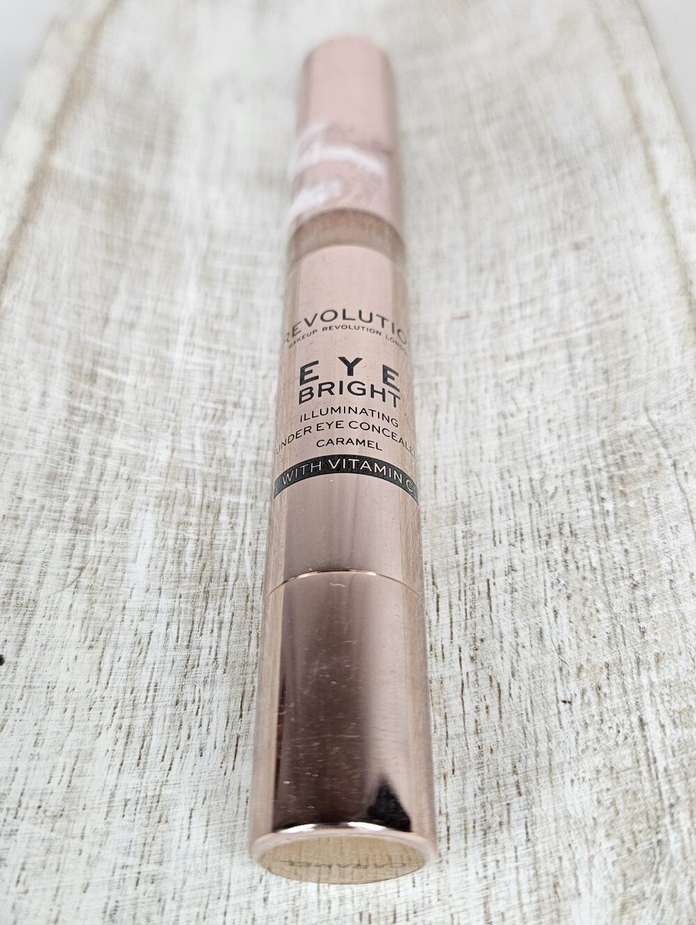 NWT Makeup Revolution Eye Bright Concealer Caramel Liquid Contour Glow New